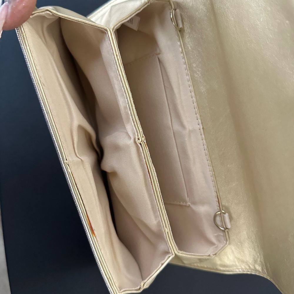 Light Gold Rhinestone Clutch - Picture 3 of 3